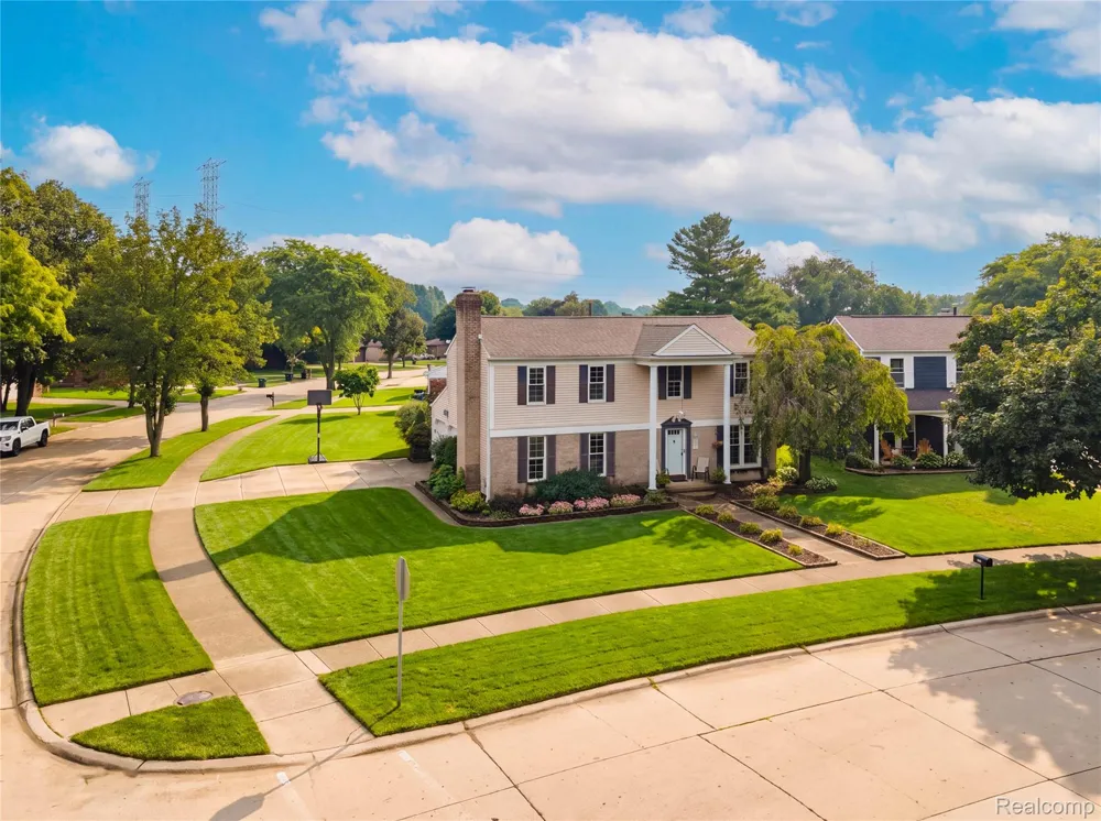 41764 Tetley Drive Sterling Heights City, MI 48313
