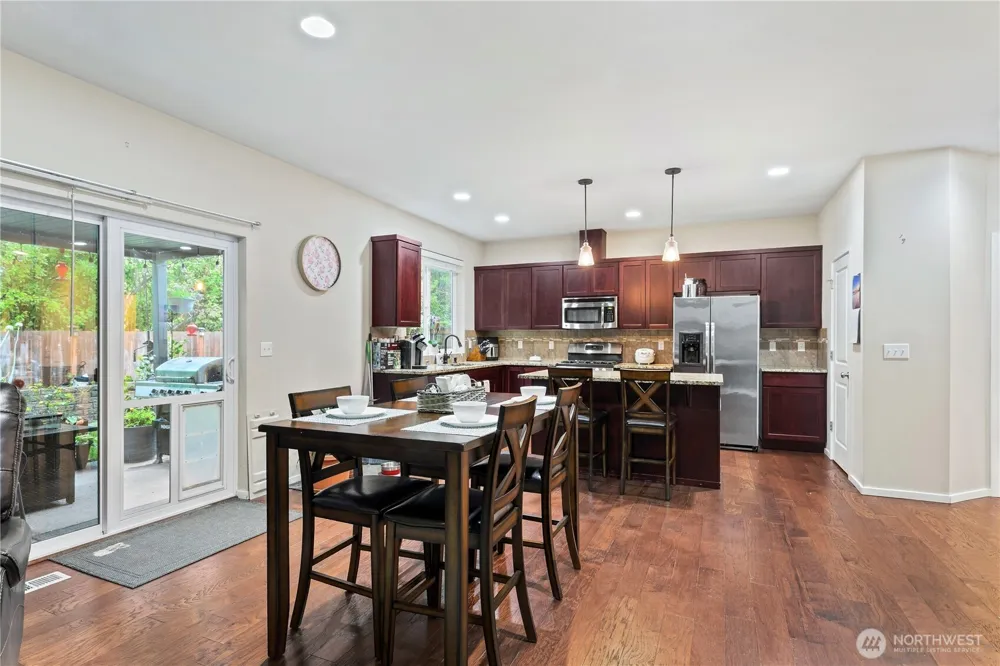 7911 49th Street NE Marysville, WA 98270