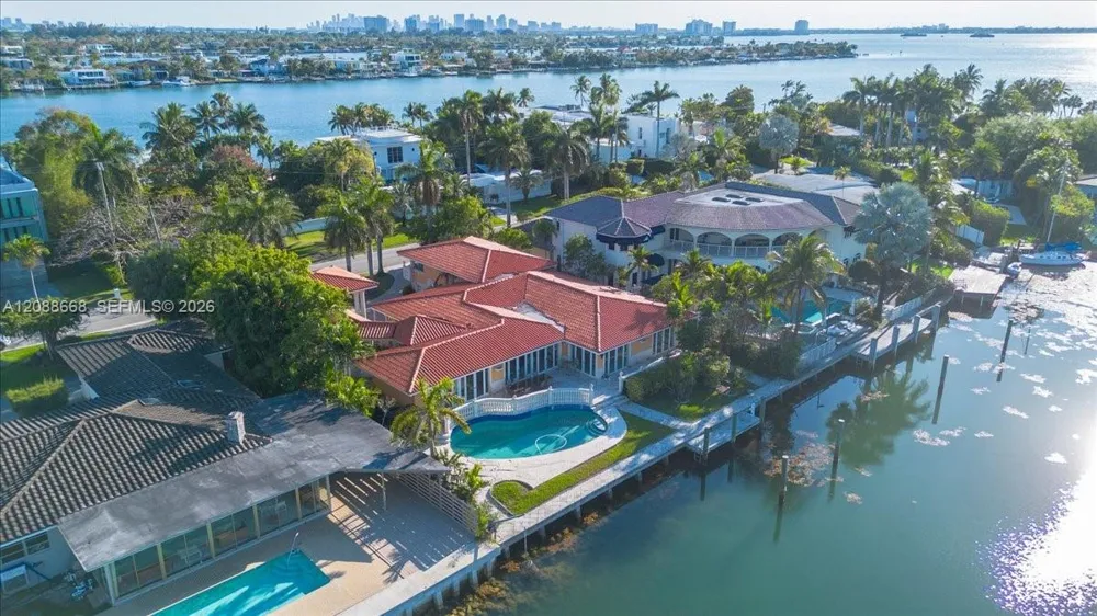 1249 Biscaya Dr #1249 Surfside, FL 33154