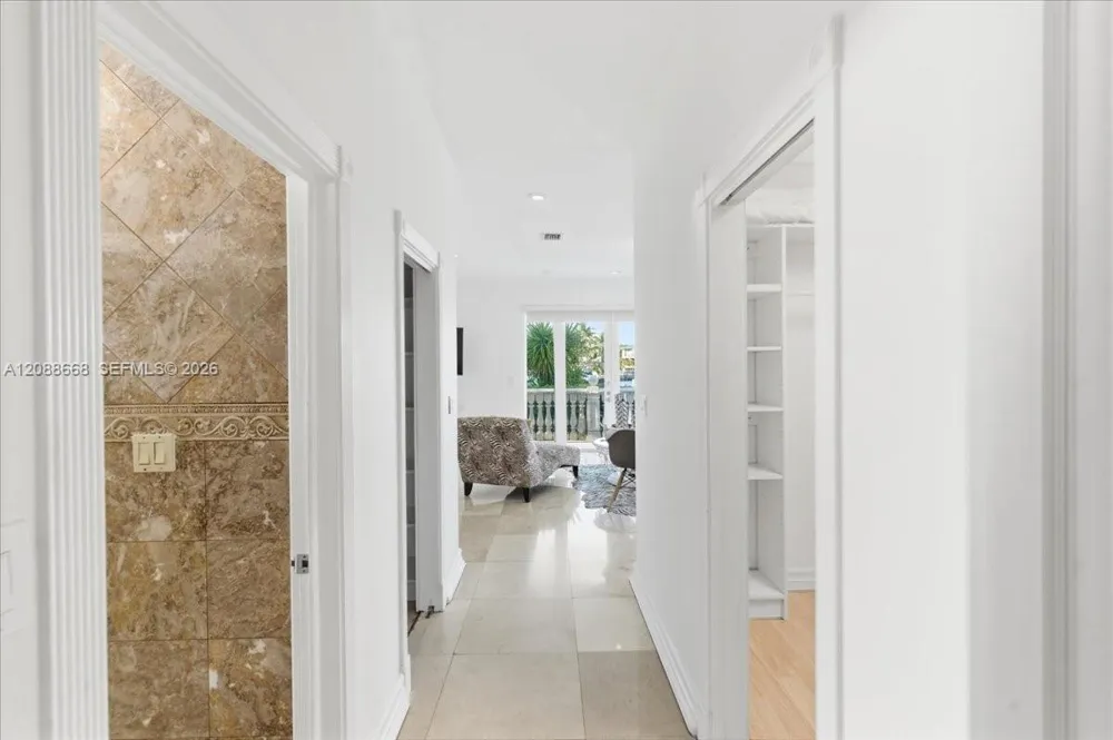 1249 Biscaya Dr #1249 Surfside, FL 33154