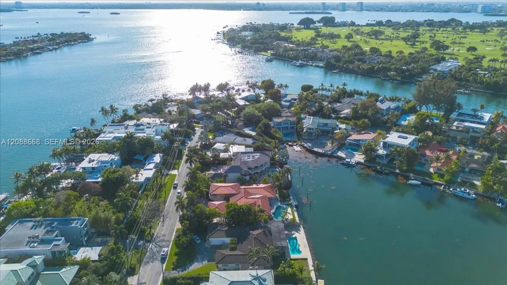 1249 Biscaya Dr #1249 Surfside, FL 33154