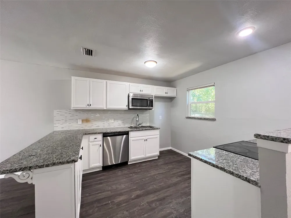 4114 Ladale Drive Dallas, TX 75212