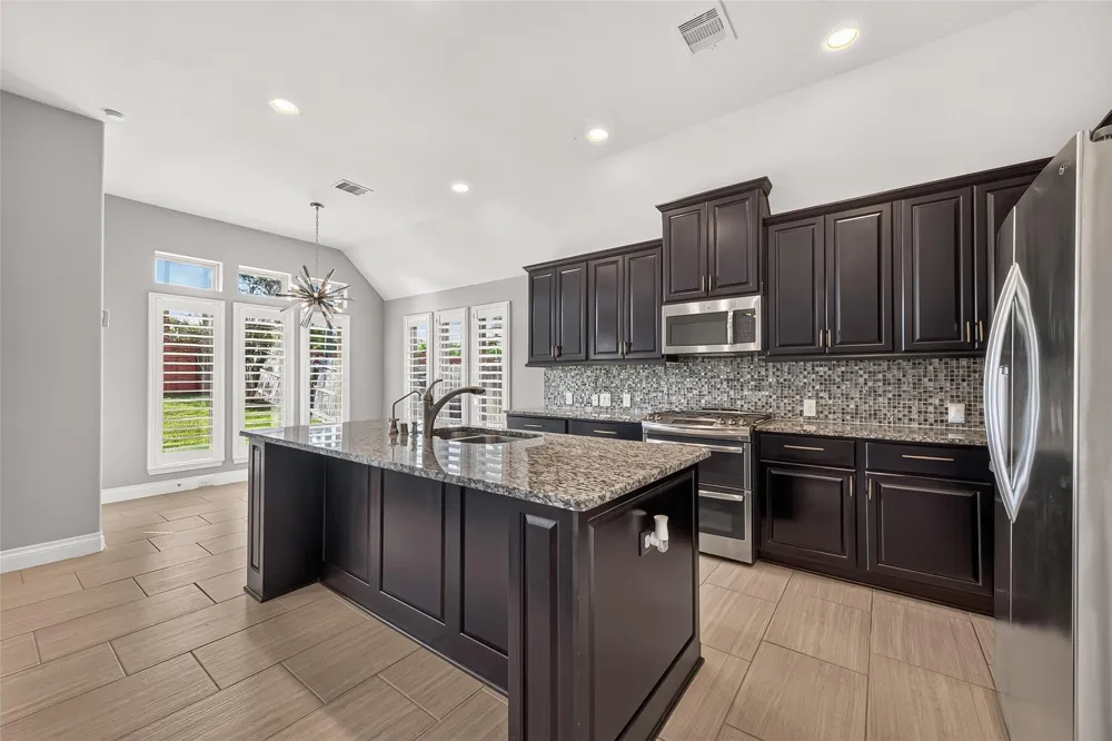 2608 Mountain Sage Drive Pearland, TX 77584