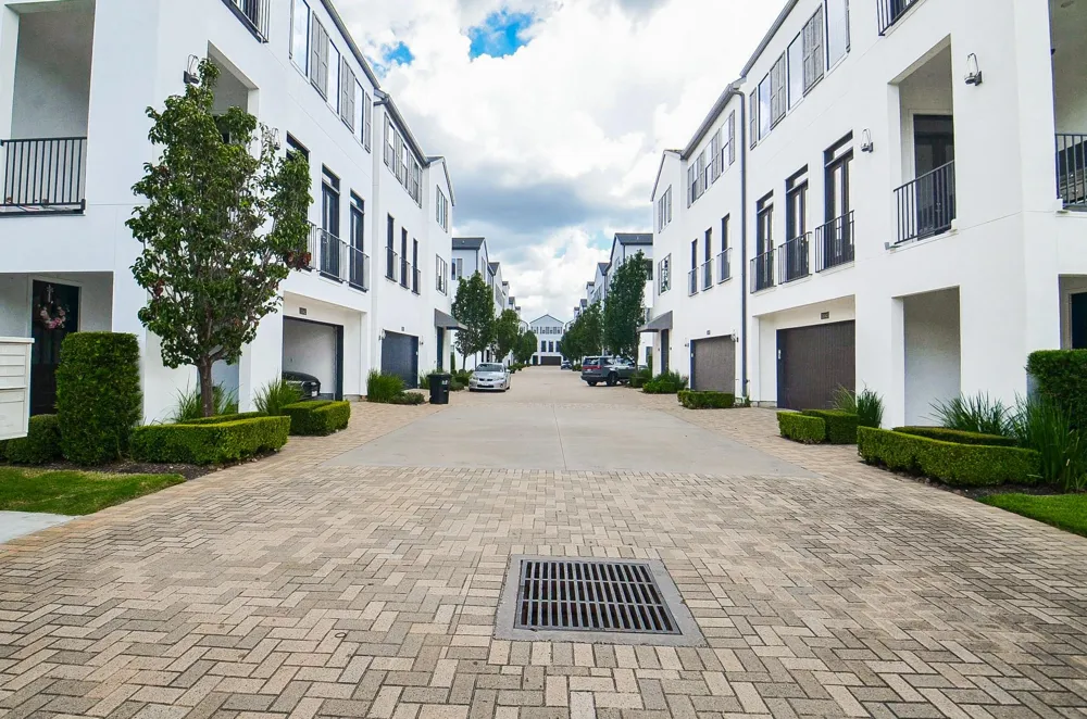 11027 Jardin Des Circle Houston, TX 77043