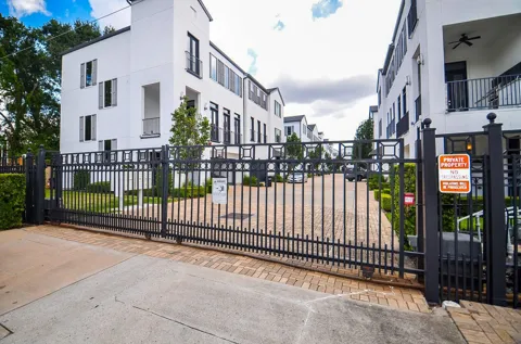 11027 Jardin Des Circle