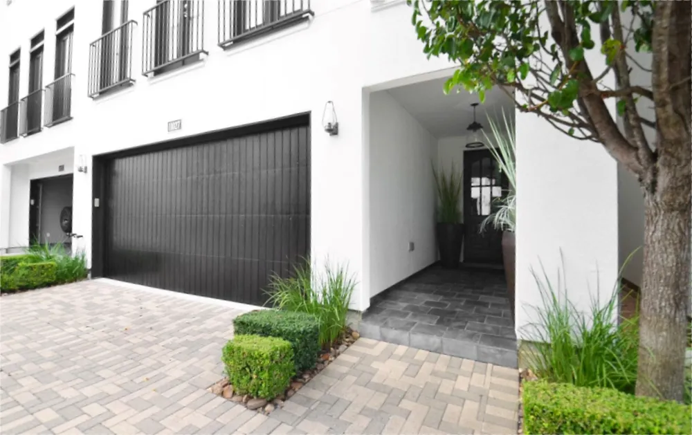 11027 Jardin Des Circle Houston, TX 77043