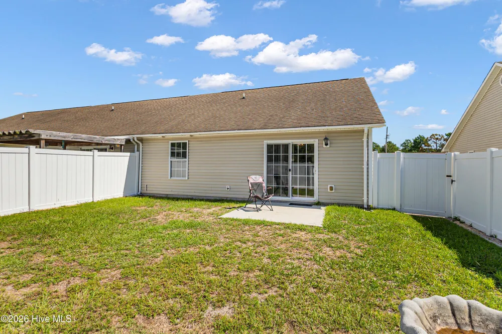 196 Pine Hollow Road Holly Ridge, NC 28445