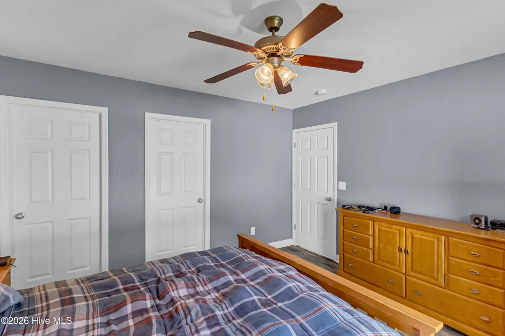 196 Pine Hollow Road Holly Ridge, NC 28445