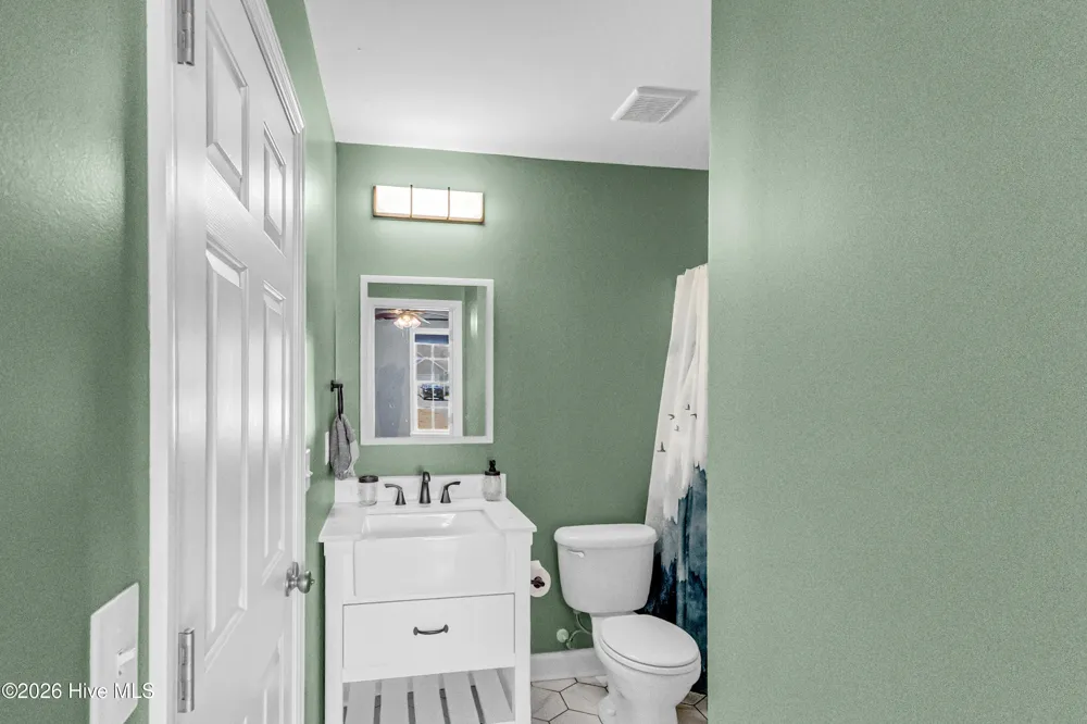 196 Pine Hollow Road Holly Ridge, NC 28445