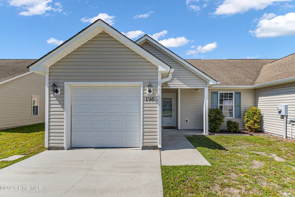 196 Pine Hollow Road Holly Ridge, NC 28445