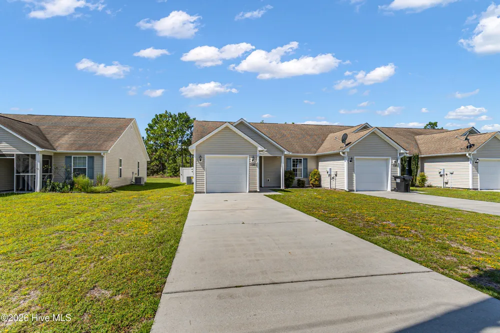 196 Pine Hollow Road Holly Ridge, NC 28445