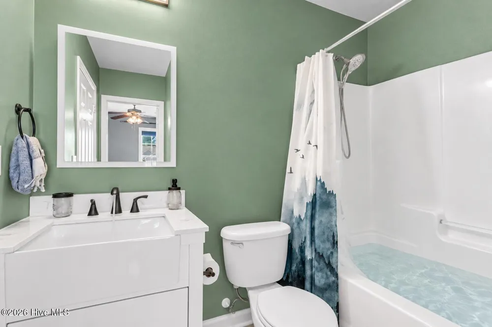 196 Pine Hollow Road Holly Ridge, NC 28445
