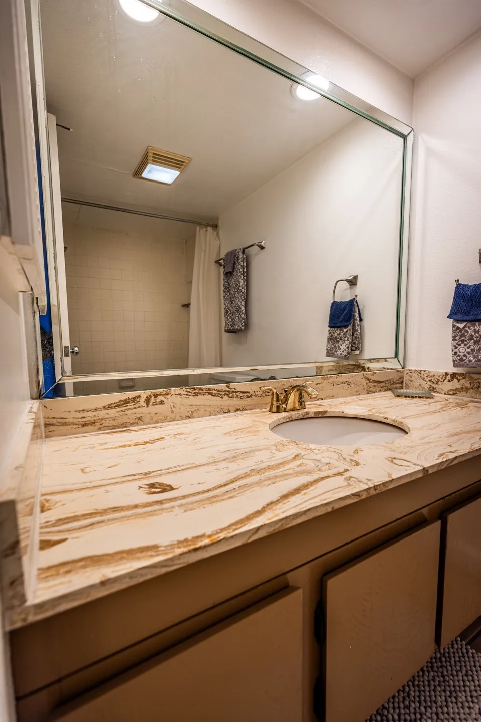 450 W 7th Street #1601 Tulsa, OK 74119