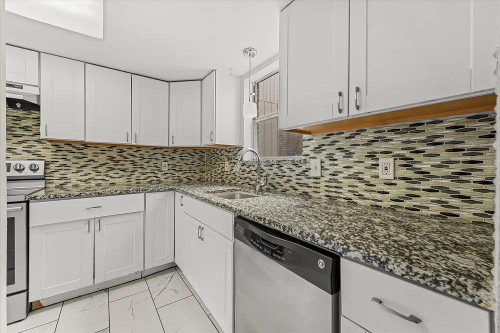 3022 East Park Drive Garland, TX 75044