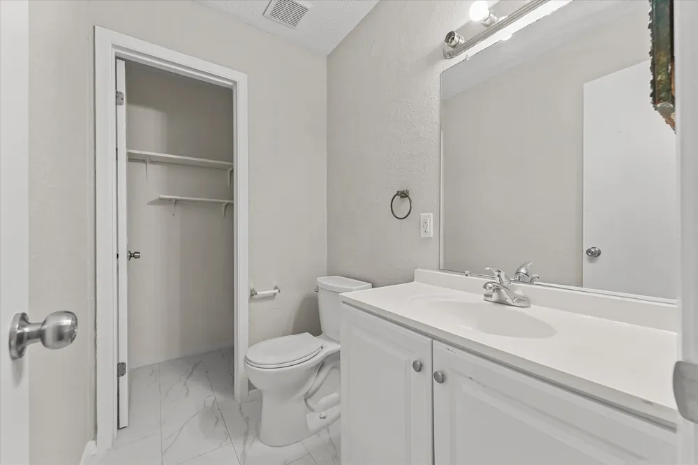 3022 East Park Drive Garland, TX 75044