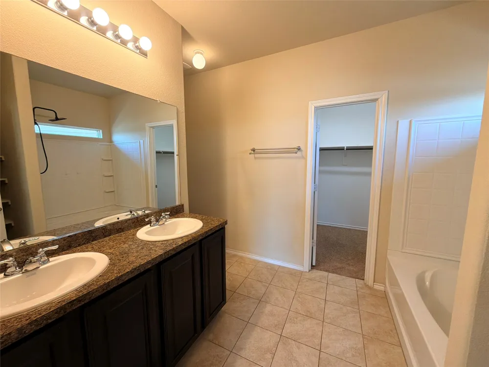 1137 Colchester Court Fort Worth, TX 76134
