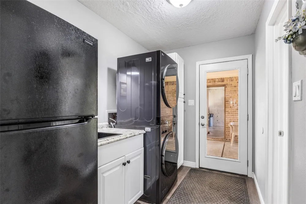 3503 Quail Circle Sealy, TX 77474