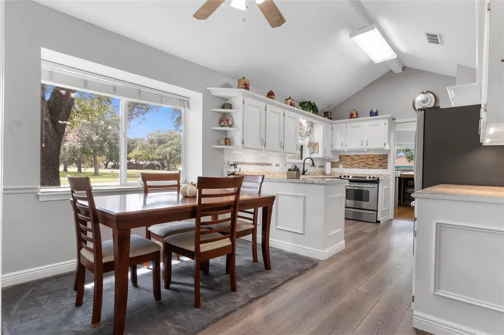 3503 Quail Circle Sealy, TX 77474
