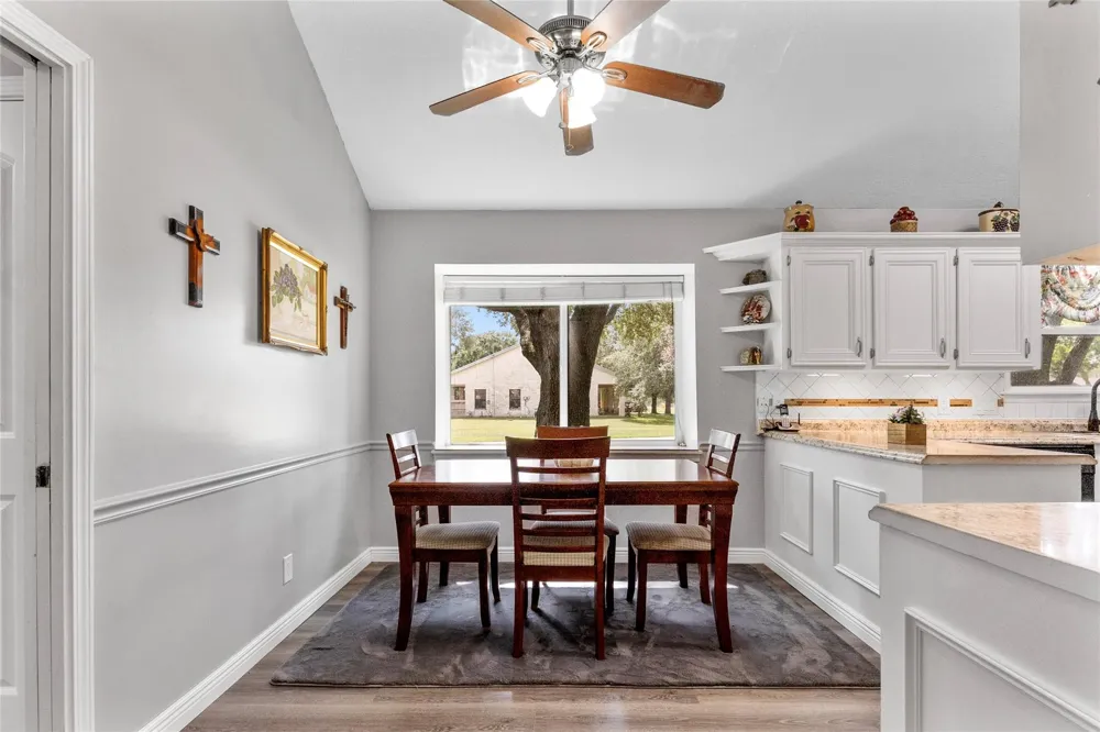 3503 Quail Circle Sealy, TX 77474