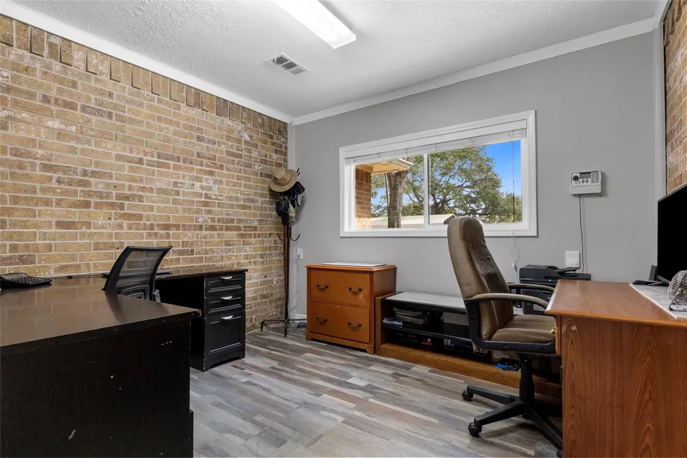 3503 Quail Circle Sealy, TX 77474