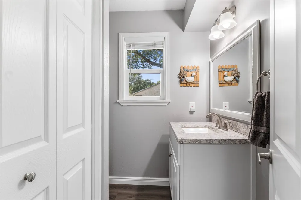 3503 Quail Circle Sealy, TX 77474