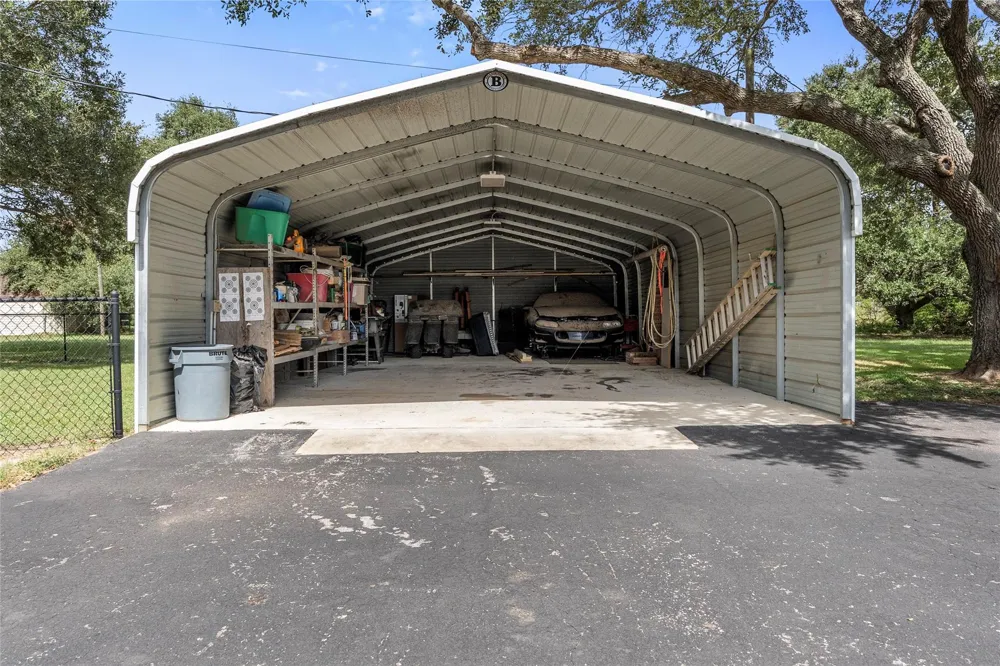 3503 Quail Circle Sealy, TX 77474