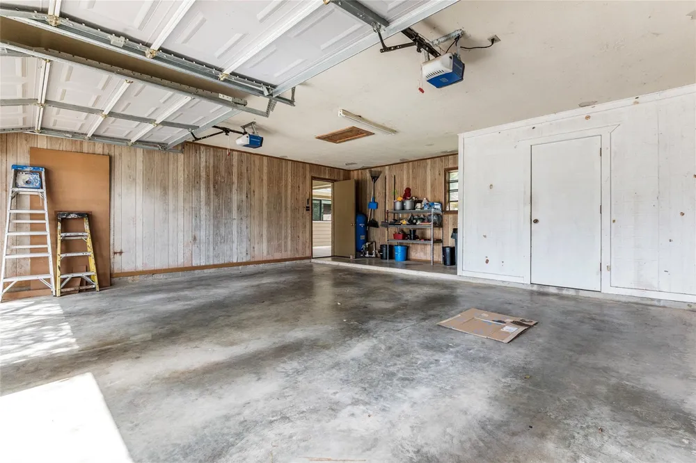 3503 Quail Circle Sealy, TX 77474