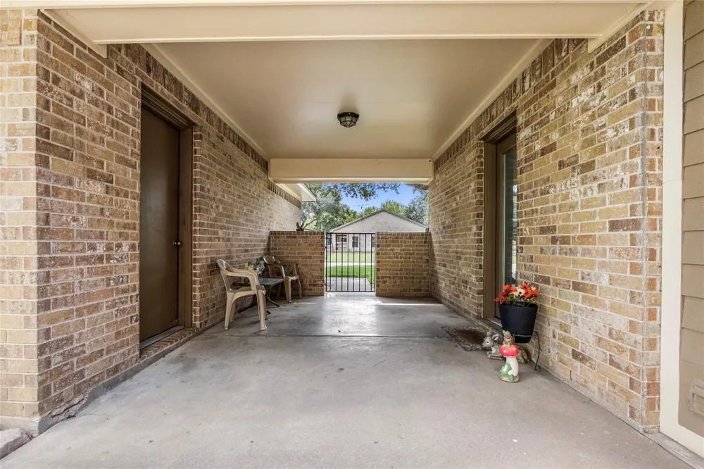3503 Quail Circle Sealy, TX 77474