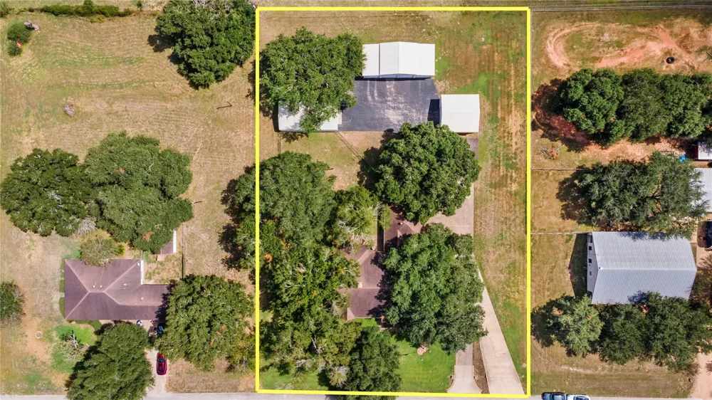 3503 Quail Circle Sealy, TX 77474