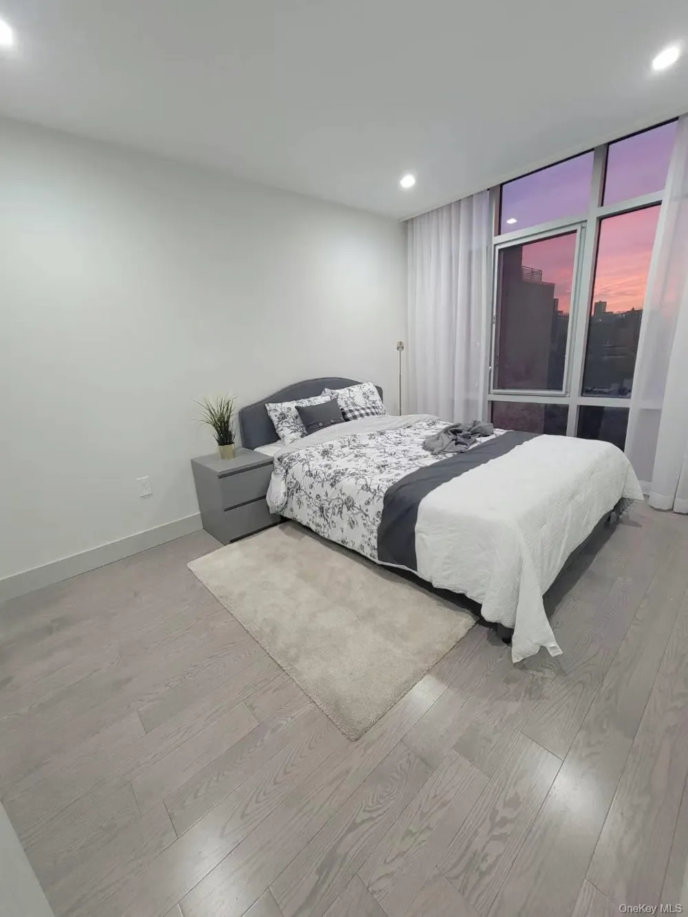 41-62 Bowne Street #12H Flushing, NY 11355
