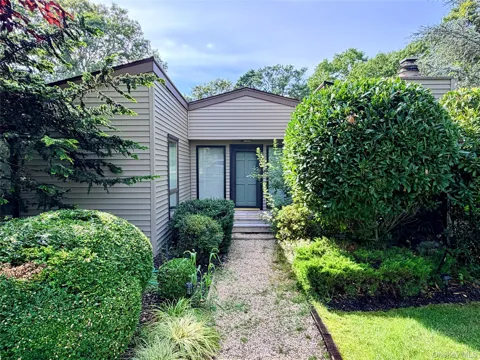 11 Gerald Lane