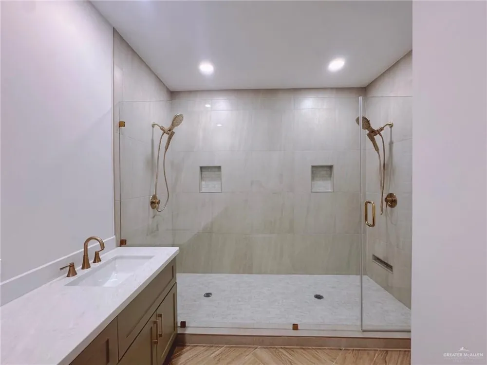 3825 W Zimmerius Avenue McAllen, TX 78504