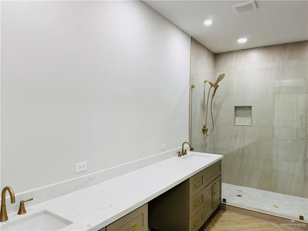 3825 W Zimmerius Avenue McAllen, TX 78504