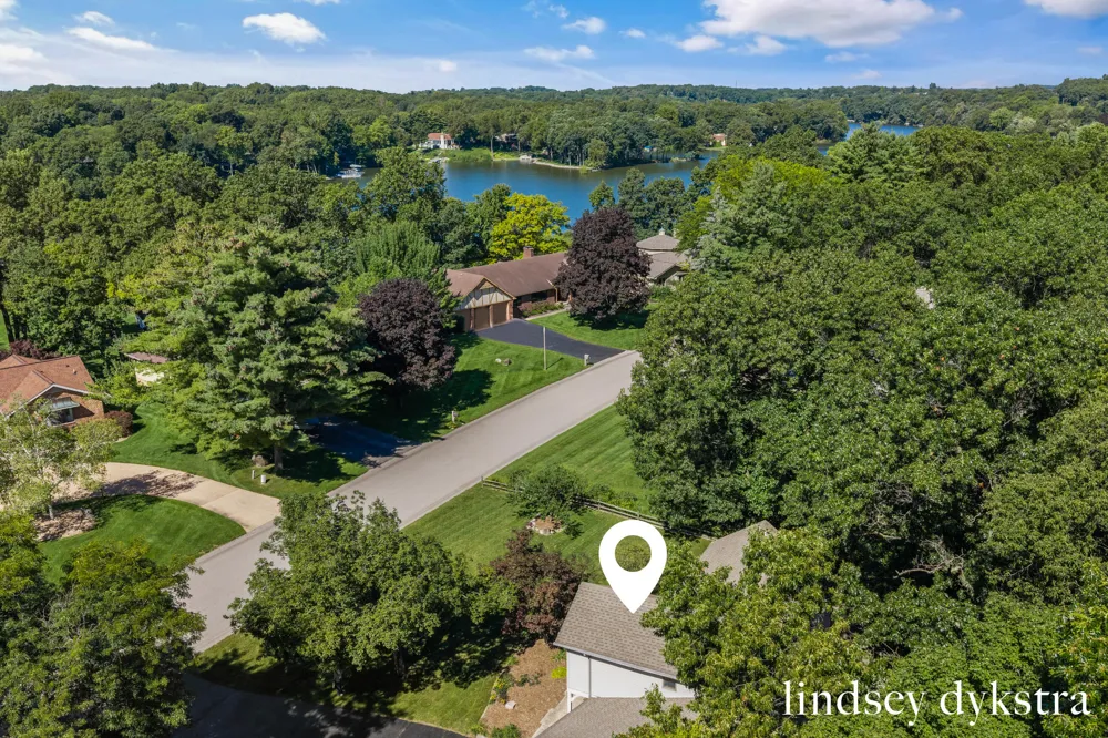 7395 Whispering Ridge Street SE Grand Rapids, MI 49546