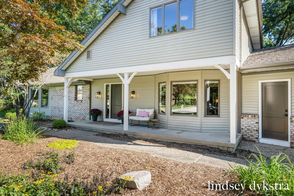7395 Whispering Ridge Street SE Grand Rapids, MI 49546