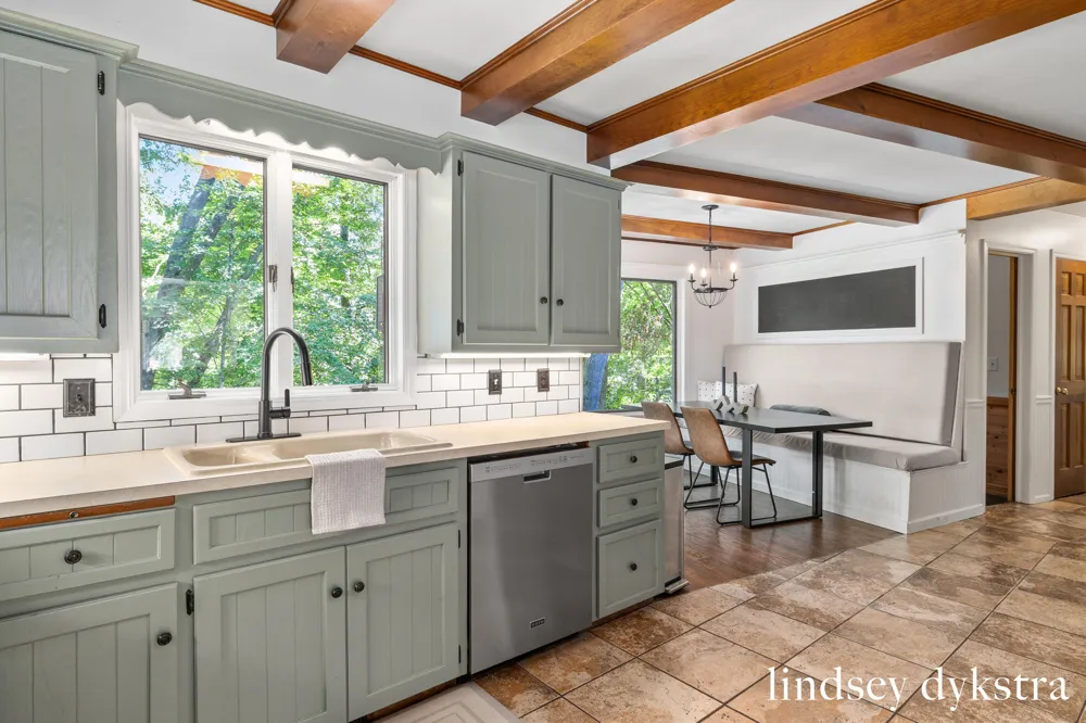 7395 Whispering Ridge Street SE Grand Rapids, MI 49546