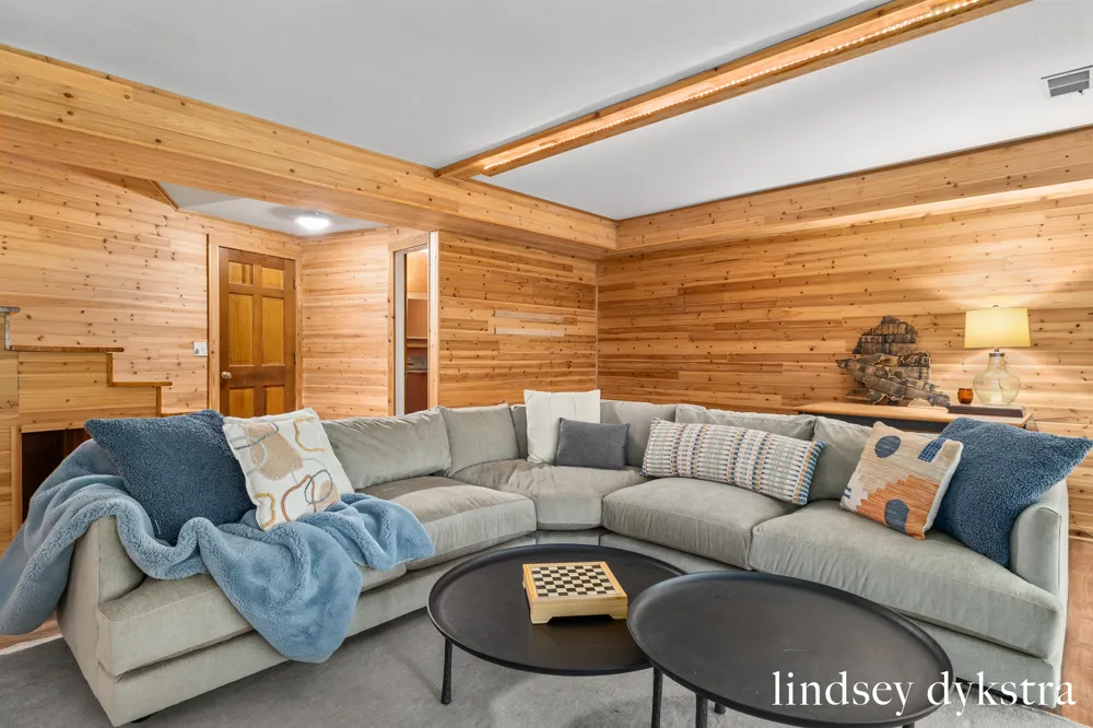 7395 Whispering Ridge Street SE Grand Rapids, MI 49546