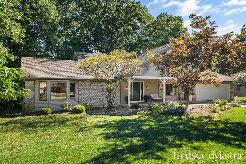 7395 Whispering Ridge Street SE Grand Rapids, MI 49546
