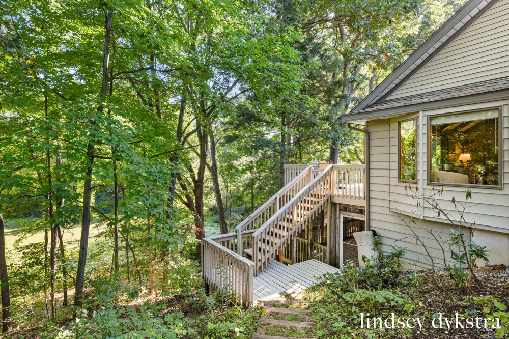 7395 Whispering Ridge Street SE Grand Rapids, MI 49546