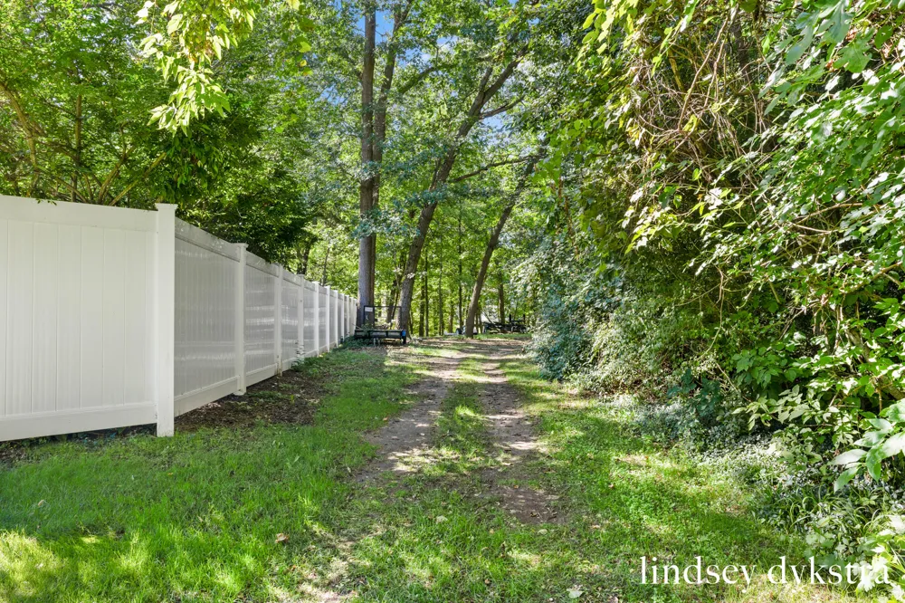 7395 Whispering Ridge Street SE Grand Rapids, MI 49546