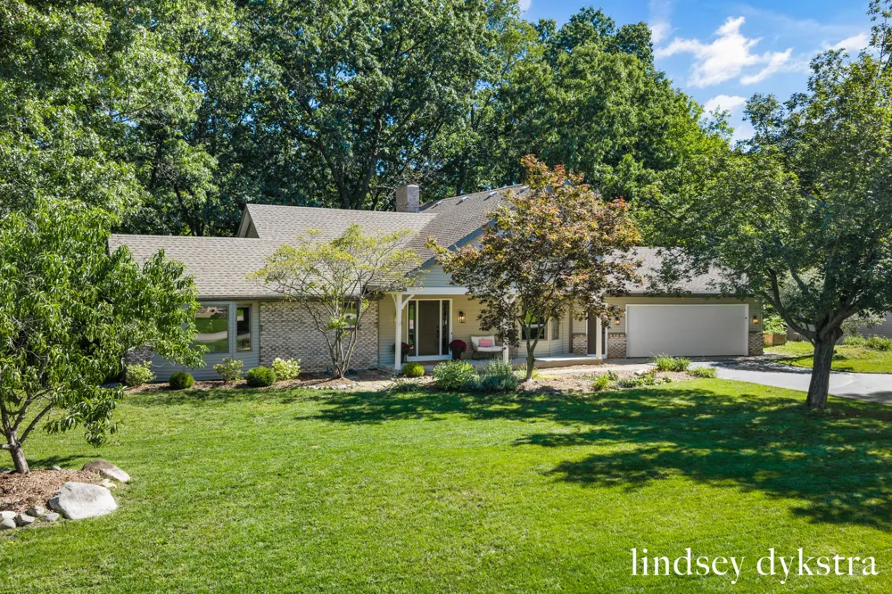 7395 Whispering Ridge Street SE Grand Rapids, MI 49546