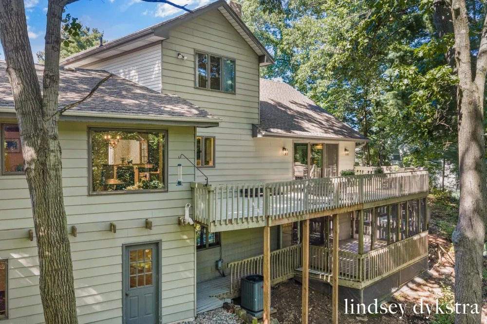 7395 Whispering Ridge Street SE Grand Rapids, MI 49546