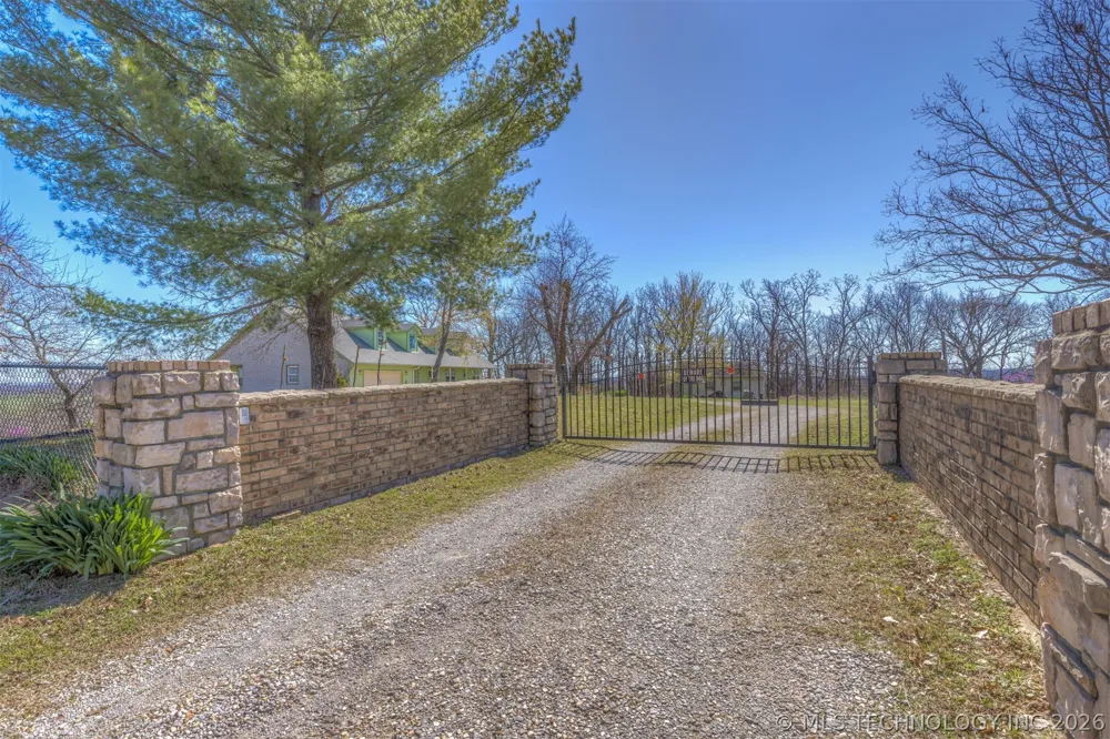 29612 E 32nd Street S Broken Arrow, OK 74014