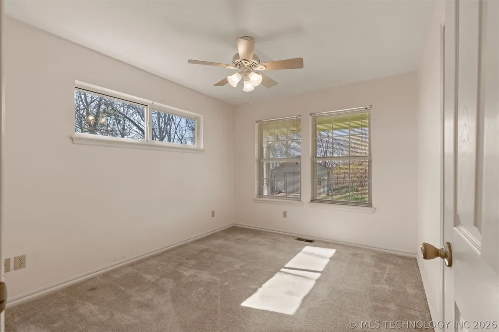29612 E 32nd Street S Broken Arrow, OK 74014