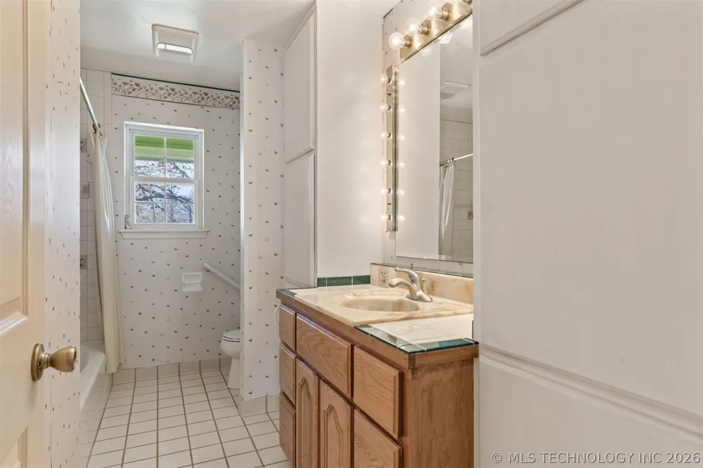 29612 E 32nd Street S Broken Arrow, OK 74014