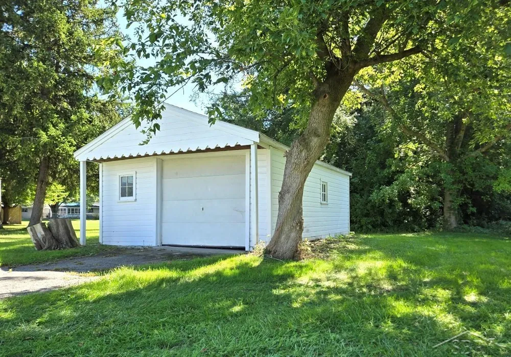 3715 Shattuck Road Saginaw Charter Township, MI 48603