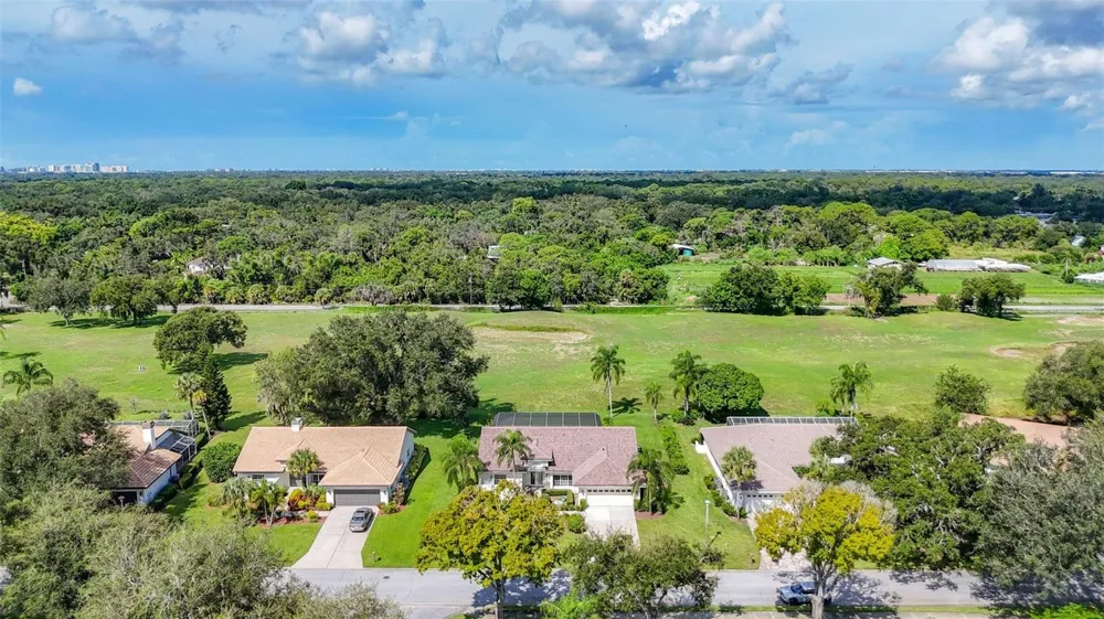 4415 HIGHLAND OAKS CIRCLE Sarasota, FL 34235