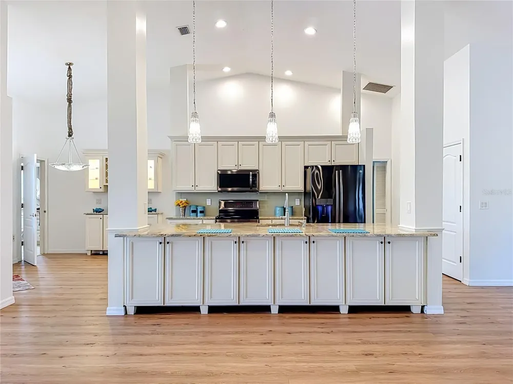 4415 HIGHLAND OAKS CIRCLE Sarasota, FL 34235