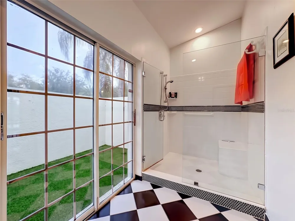4415 HIGHLAND OAKS CIRCLE Sarasota, FL 34235