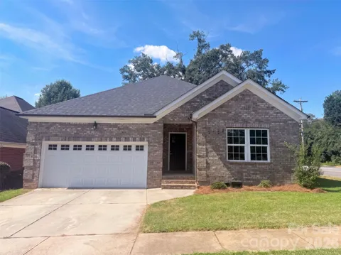 102 Sweet Oaks Lane